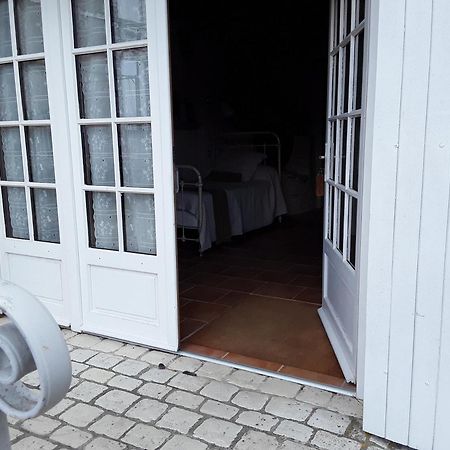 Domaine Les Galards Bed & Breakfast Le Garde Eksteriør bilde