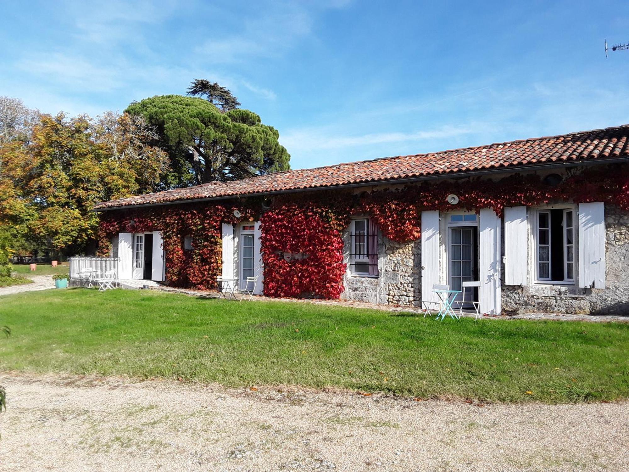 Domaine Les Galards Bed & Breakfast Le Garde Eksteriør bilde